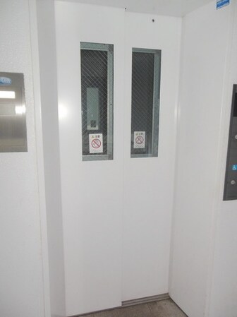 サーティーフォービルの物件内観写真